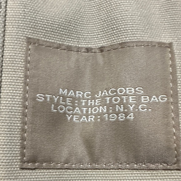 Marc Jacobs small tote - Picture 4 of 13